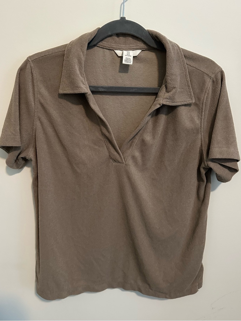 Women’s Short Sleeve Relaxed Polo Top in Brown - Casual Collared Tee